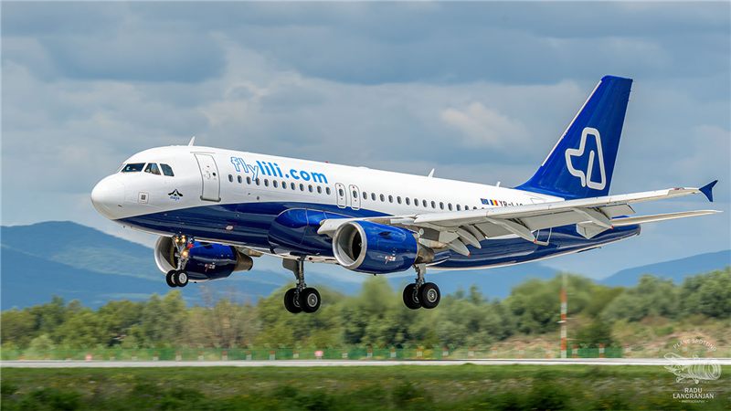 Aeronavă pe aeroport