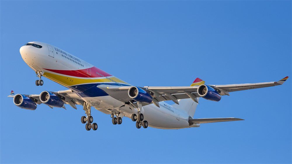 Aeronavă Legend Airlines